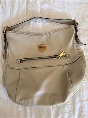 Marc Jacobs Cream Leather Shoulder Hobo with Gold Hardware